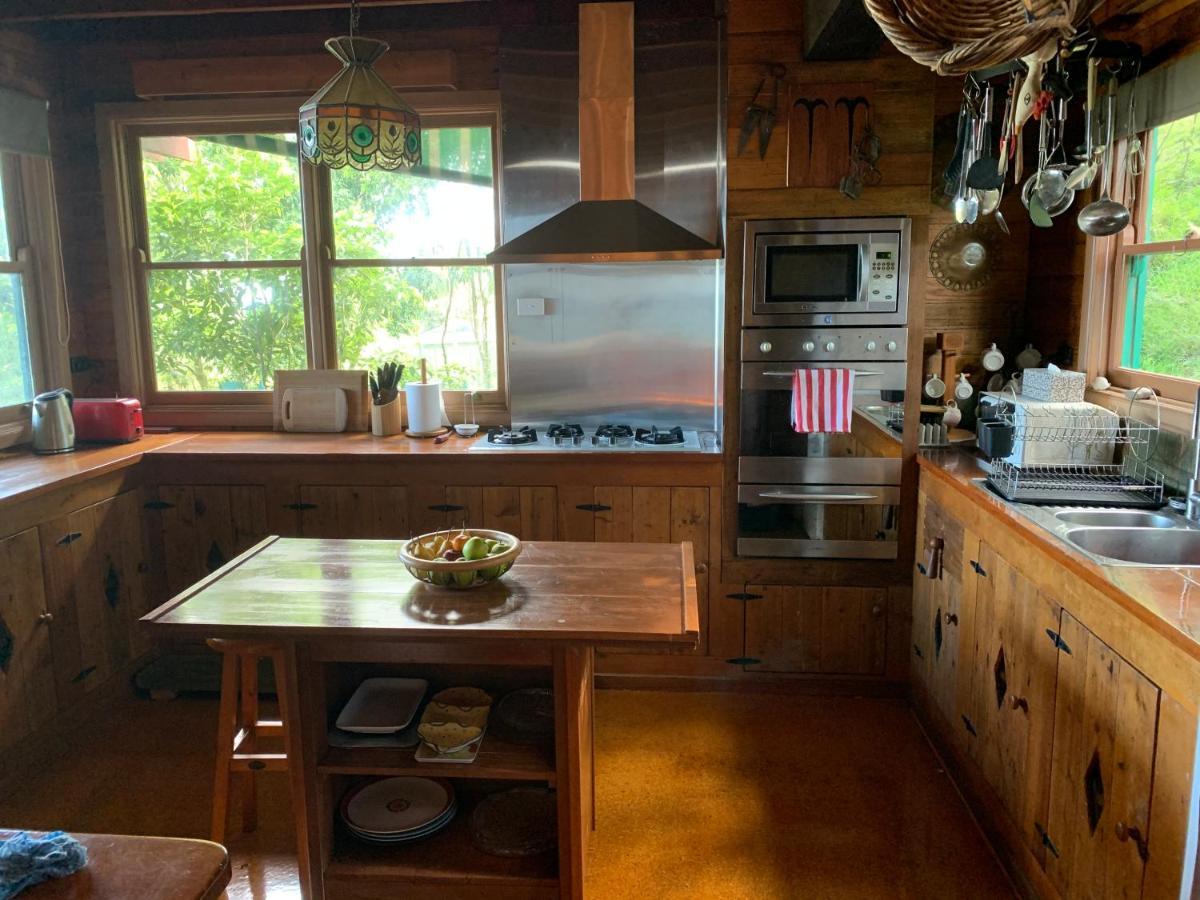The Goat And Goose Bed & Breakfast Lakes Entrance Bagian luar foto