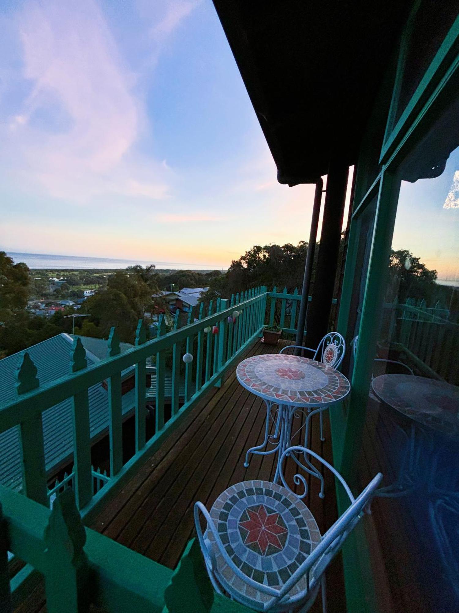 The Goat And Goose Bed & Breakfast Lakes Entrance Bagian luar foto