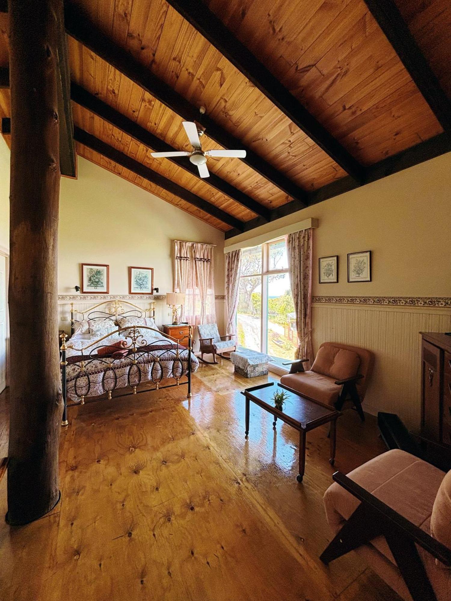 The Goat And Goose Bed & Breakfast Lakes Entrance Bagian luar foto