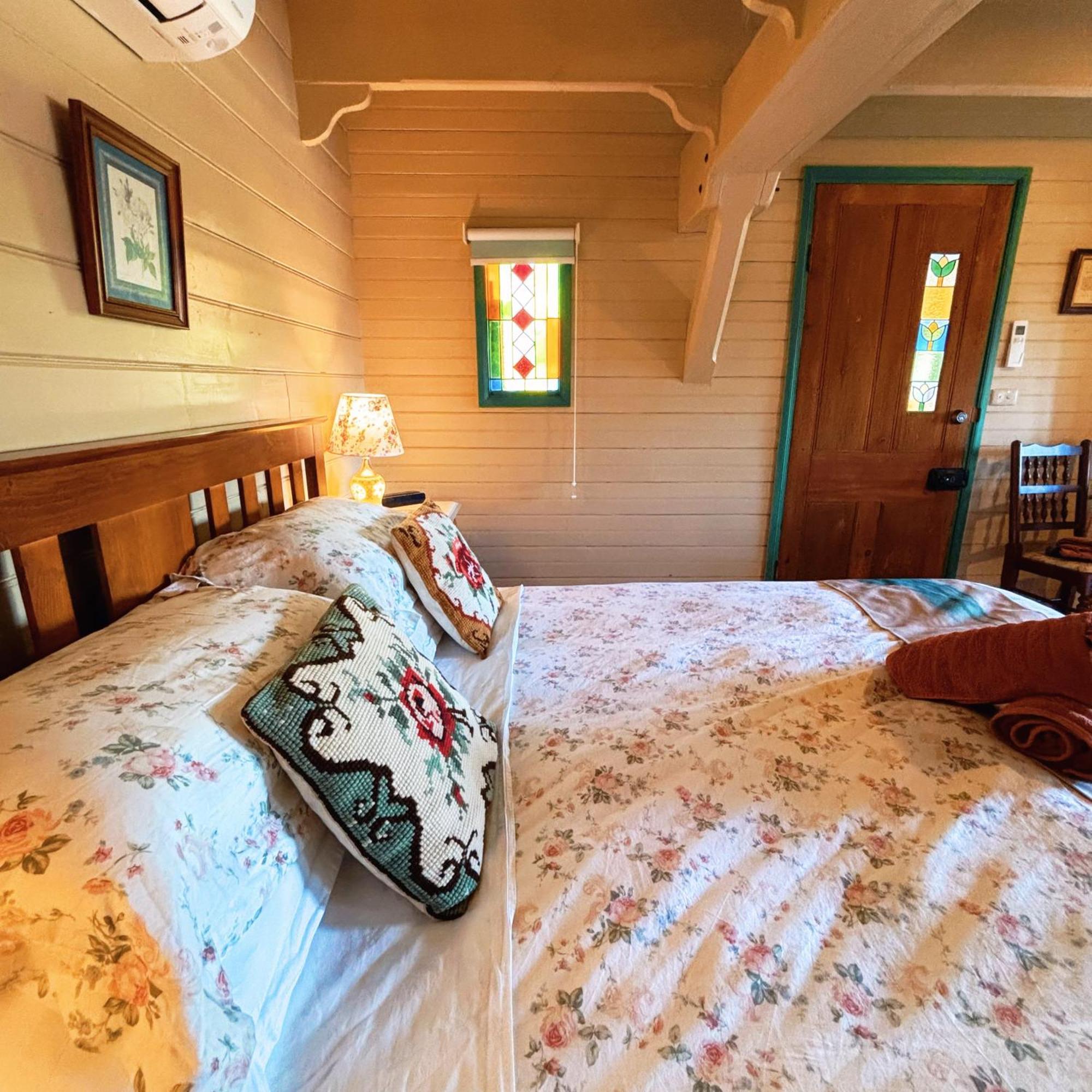 The Goat And Goose Bed & Breakfast Lakes Entrance Bagian luar foto