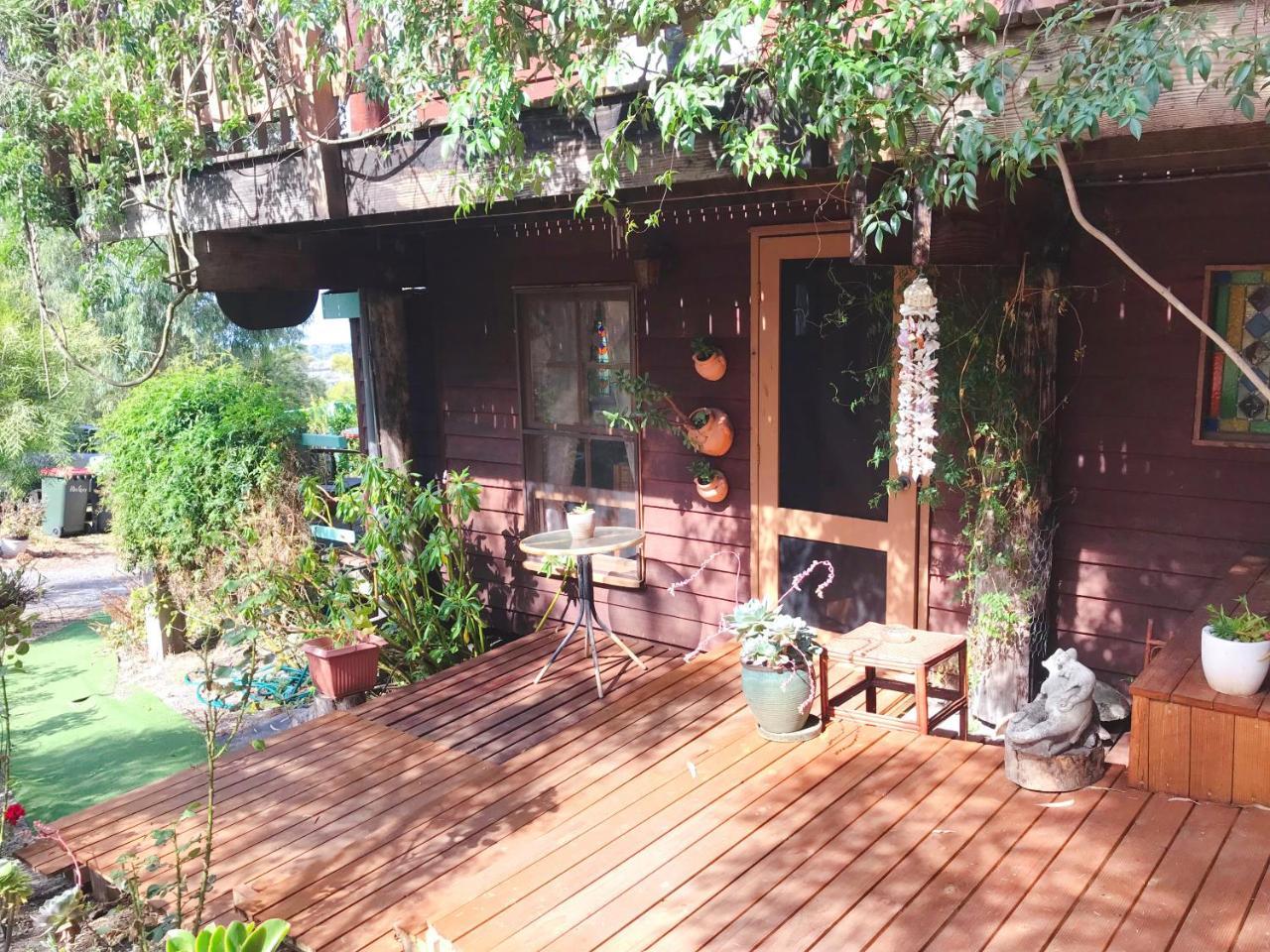 The Goat And Goose Bed & Breakfast Lakes Entrance Bagian luar foto