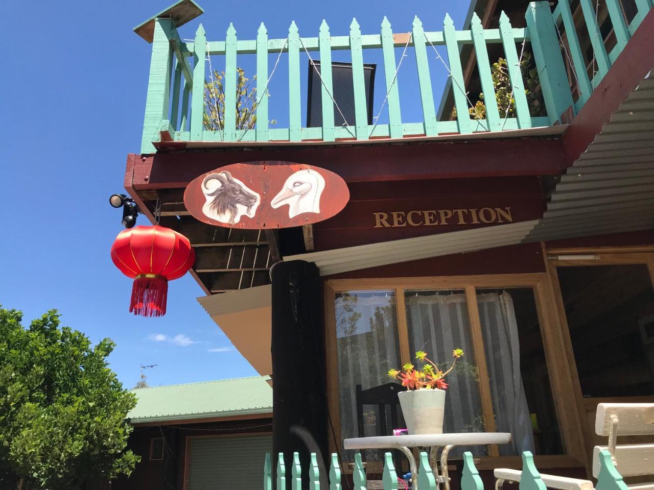 The Goat And Goose Bed & Breakfast Lakes Entrance Bagian luar foto